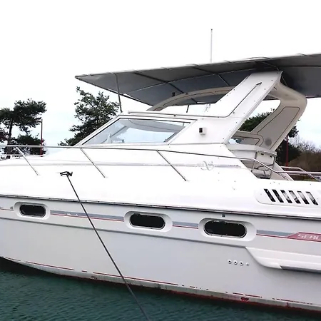 보트호텔 Eden Marine *