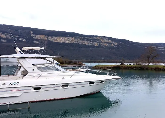 Eden Marine Botel Montalieu-Vercieu