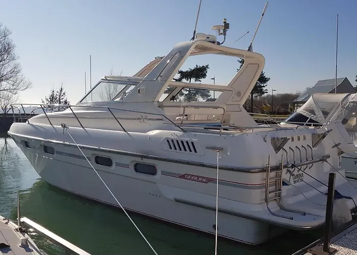 Botel Eden Marine *