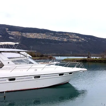 Eden Marine Botel Montalieu-Vercieu