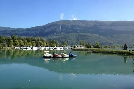 بوتيل Eden Marine Montalieu-Vercieu